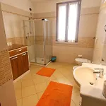 לינה וארוחת בוקר Castello Verona 4*
