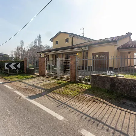Castello Verona לינה וארוחת בוקר Sanguinetto