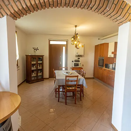 Castello Verona Bed and Breakfast